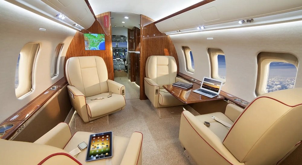 hire private jet plane cairo bombardier CL605