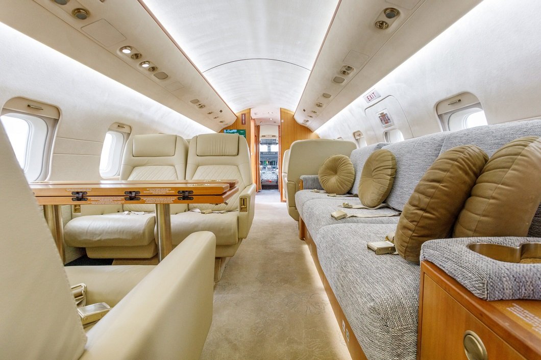 private jet plane lease egypt bombardier CL605