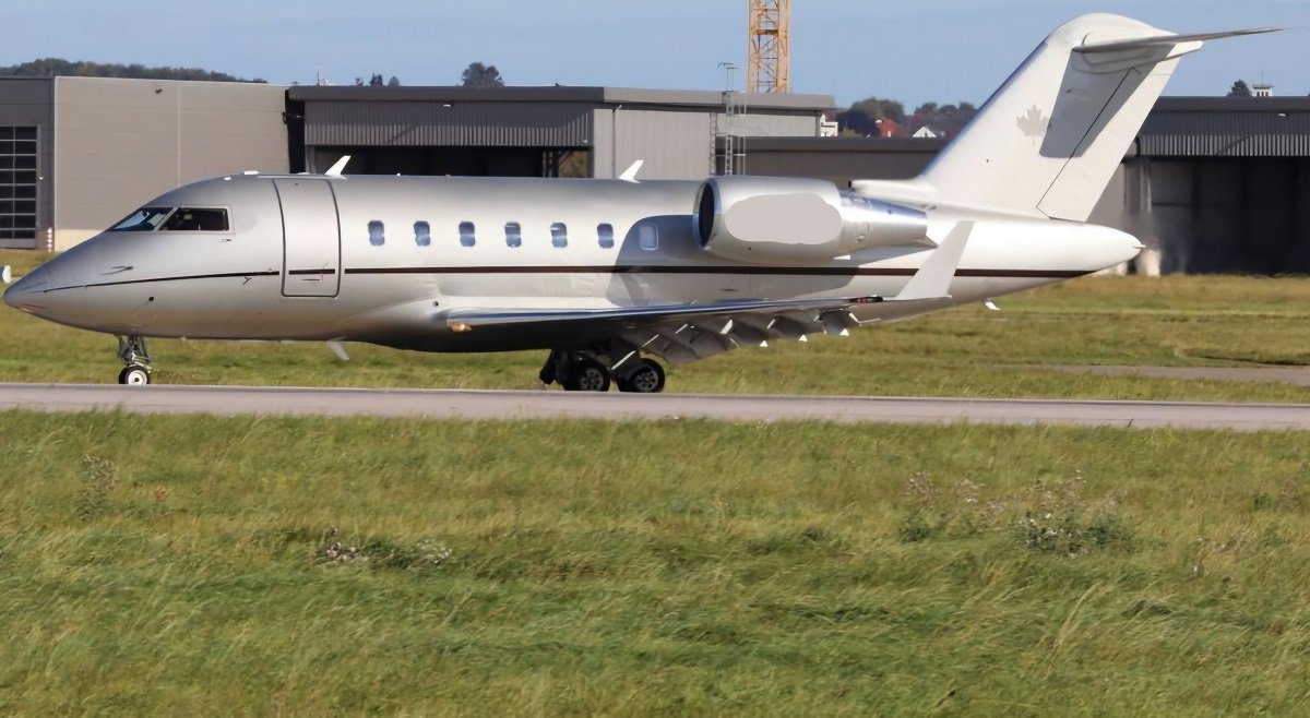 hire private jet bombardier challenger cairo