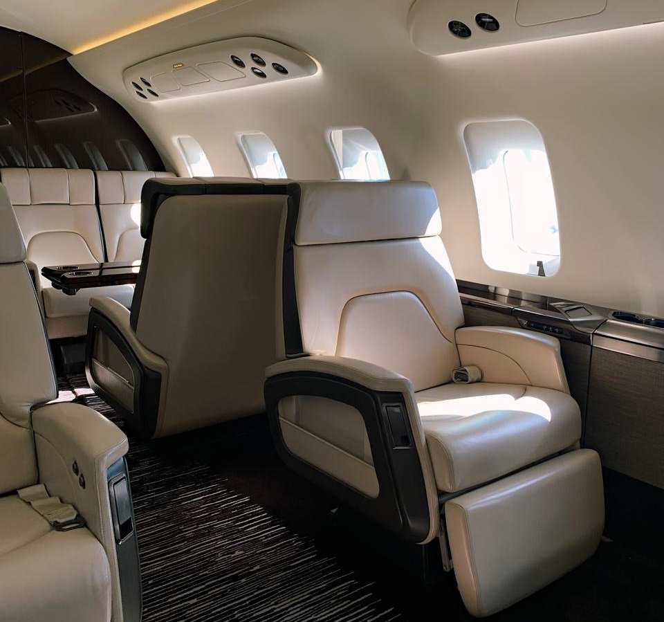 rent private jet cairo bombardier challenger CL650